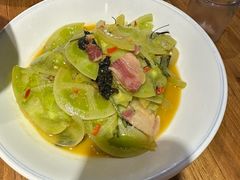 -头上红煨盐鸡·非遗院子餐厅