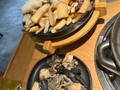 -一朵菌·野生菌探索家火锅(南亚店)