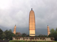 -三塔倒影公园