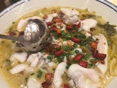 醒胃酸菜鱼-香江中餐厅·招牌鱼生·老广味道(长隆香江酒店)