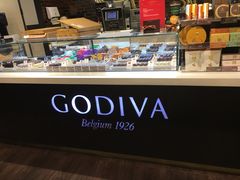 面包甜点陈列柜-GODIVA(国际金融中心店)