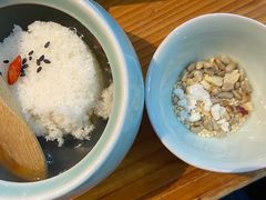 -野山舂·贵州现舂酸汤火锅(鸿通城店)