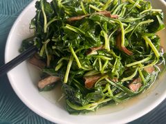 香干炒马兰头-唔呶喔哩酒家(生产街店)