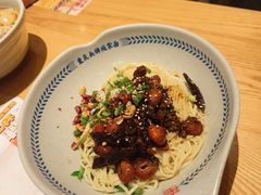 -呼啦面馆·头牌豌杂面(珠江国际B区店)