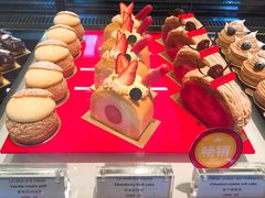 香草奶油泡芙-Salon de The de Joel Robuchon(外滩18号店)