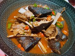 砂钵臭豆腐焖鲜羊排-罗霸蛮老岳阳大排档·鲜货烧烤·土吊子煨砂锅烧菜
