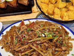 -威记烧嘢·南宁烧烤·超级生牛(绿地店)