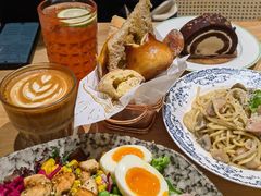 -Dough&Joe团憩(瑞虹天地月亮湾店)