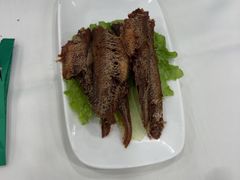 蜜汁烤子鱼-瑞福园联谊餐室(茂名南路店)