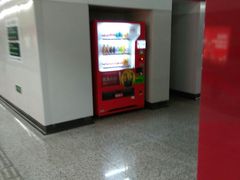 -上海游泳馆(地铁站)