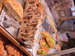 -巴黎贝甜(大宁国际商业广场店)