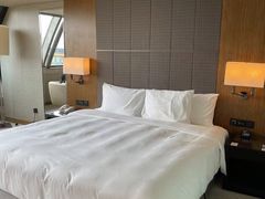 -上海滴水湖皇冠假日酒店
