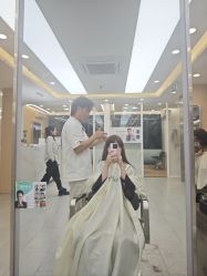 -首脑美发沙龙