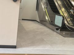 -斯普瑞斯奥特莱斯