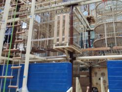 -PIPIKINGDOM皮皮王国欢乐号(欢乐海岸购物中心店)