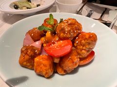 椰果菠萝咕噜肉-闻见中国海南菜(K11店)