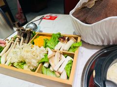 -捞神煲汤火锅(湖滨商业街店)