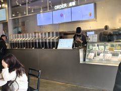 -喜茶(上海打浦桥日月光gelato lab+店)