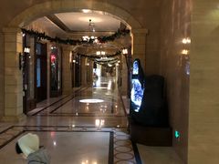 -泉城欧乐堡戏水湾艺术养生温泉