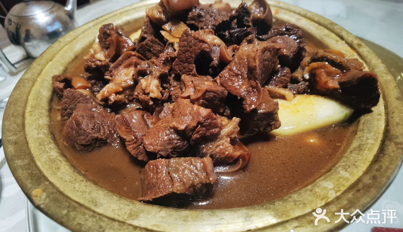 西集大饭店，这里的驴肉有点全