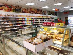 面包甜点陈列柜-百年义利(甜水园东里店)