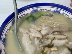 招牌黄鱼面-明呈黄鱼面馆(斜土路店)