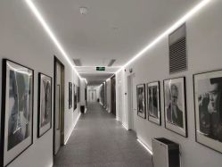 点击看大图 -唯一旅拍·颂当代影像艺术中心(上城店)