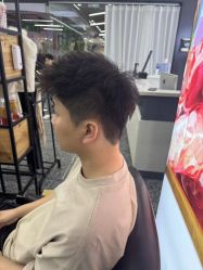 -藤野造型·烫·染发型设计店