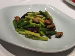 芦笋虾胶酿牛肝菌-至尊鲨鱼·原烹海鲜·新浙菜(拱宸桥店)