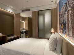 -上海外滩老码头亚朵酒店
