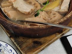 莲藕猪蹄煲-贞姨美食·老字号海鲜大排档