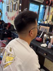 -东方先生国潮男士理发馆
