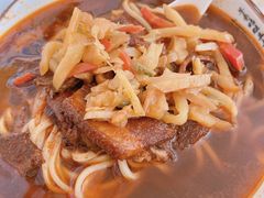 红烧五花肉面-六朝居老面馆(同鑫宾馆店)