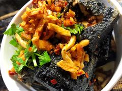 -黑色经典臭豆腐·湖南特产(坡子街店)