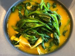 豌豆黄浸豌豆尖-半山腰·云南菜(侨福芳草地店)