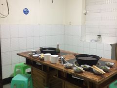 大堂-石灰市毛记烧鸡公(解放碑店)