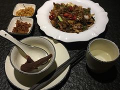 干椒皮炒花猪肉-湘与香缘·湖南菜(王府井北京市百货大楼店)