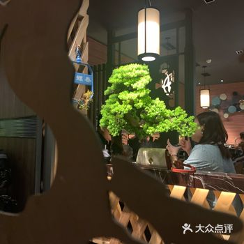 今天，本来是一个平凡的周一晚上，但是由于打工人受到资