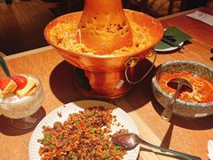 土司铜锅油焖鸡-浩海火燒雲傣家菜(芮欧百货店)