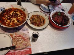 -辣小妮de川菜馆(红旗Mall店)