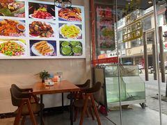 -梁姐啤酒鱼(兴坪古镇店)