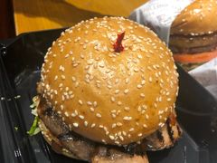 -The Habit Burger Grill 哈比特汉堡(爱琴海店)