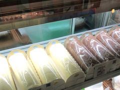 -顶东面包花园·生日蛋糕(世博店)