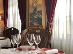-La Villa French Restaurant