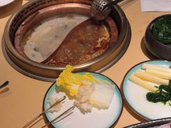 -余欢领鲜火锅(新街口店)