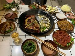 -重庆故事姊妹老火锅(财经学院店)