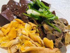 白切鸡杂拼盘-巫记鸡饭店