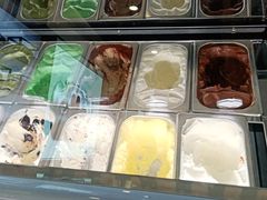 -宁波宝信宝马4S店(江北日湖店)