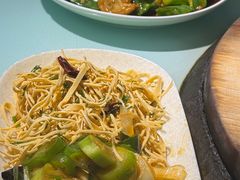 -鱼窝棚柴火铁锅炖(富山屯店)