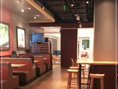 -The Habit Burger Grill 哈比特汉堡(复兴soho店)